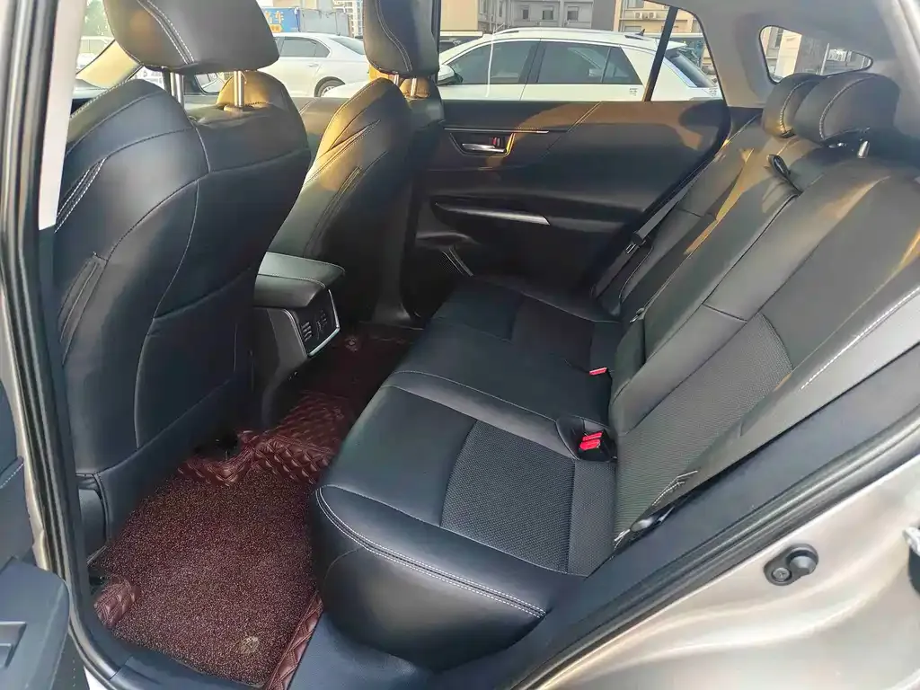 Toyota Harrier — фото 7