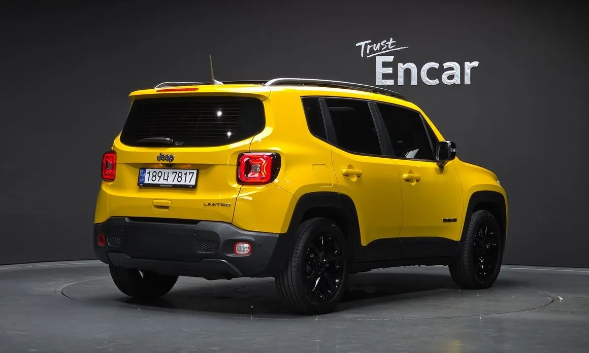 Jeep Renegade — фото 3
