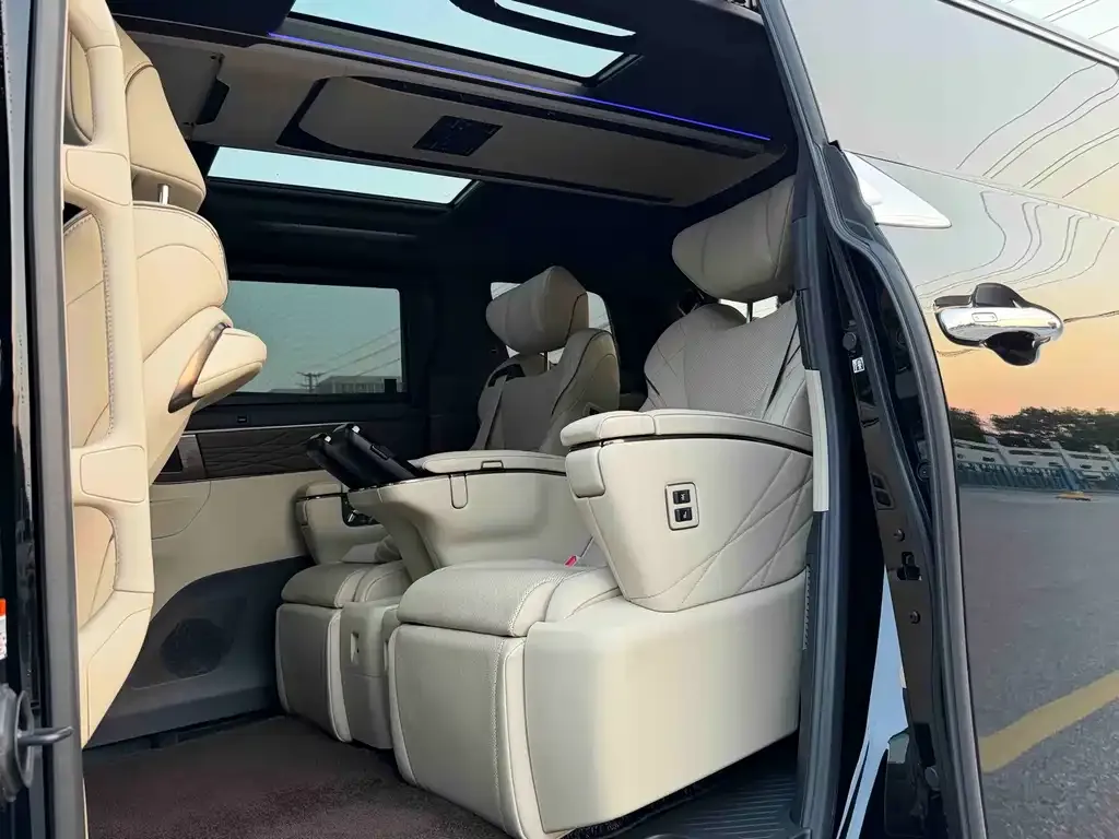 Toyota Vellfire — фото 5