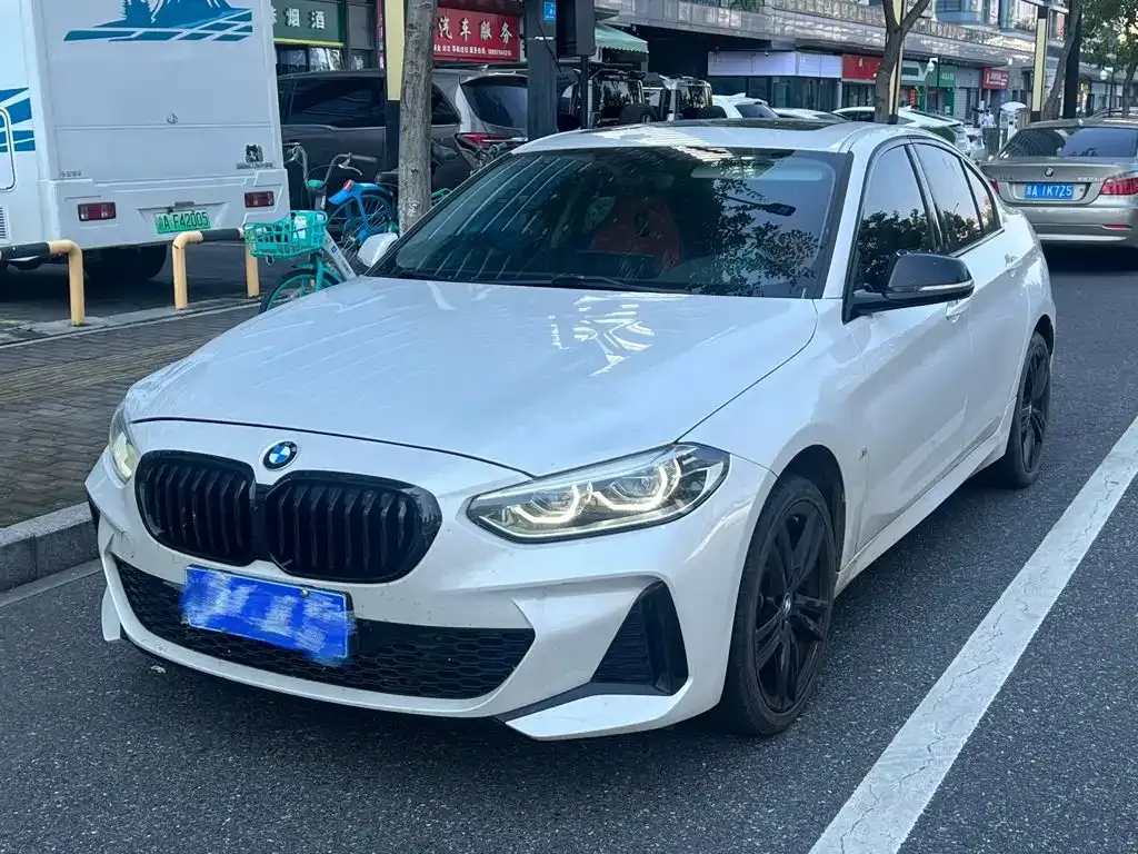 BMW 1 Series — фото 1