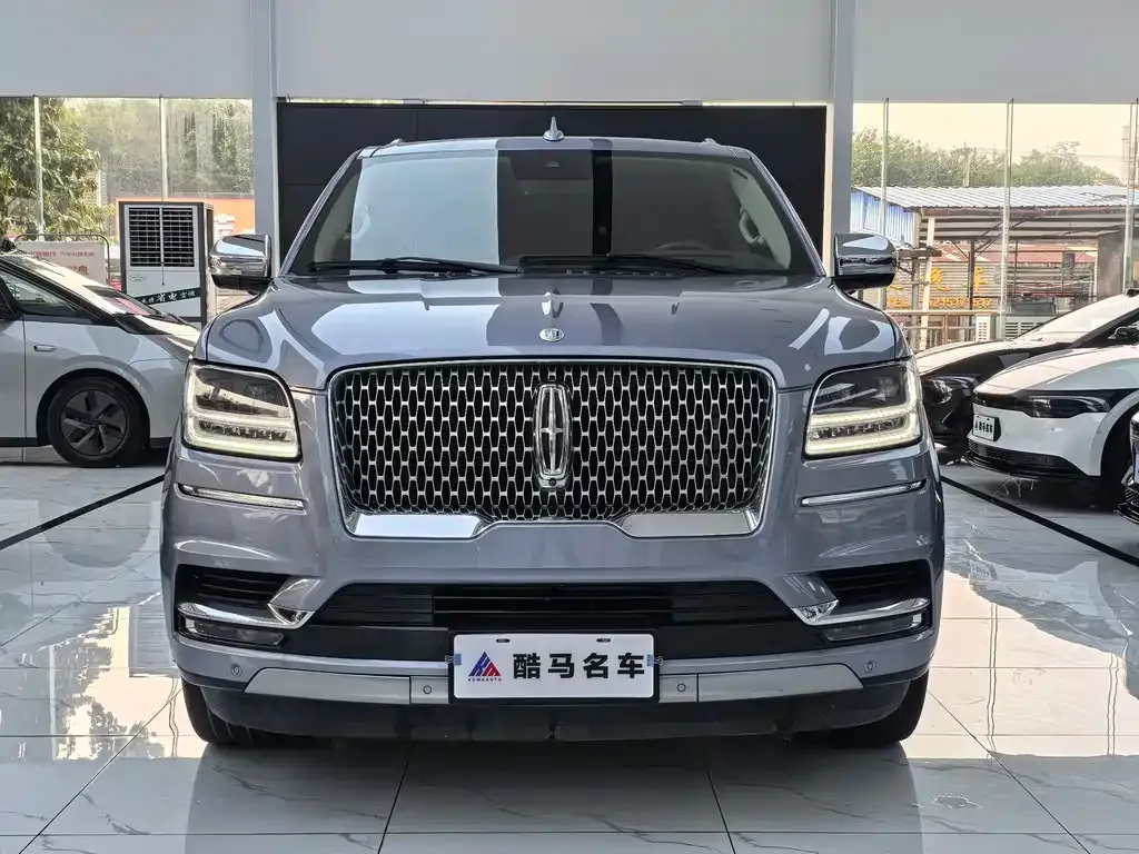 Lincoln Navigator — фото 10