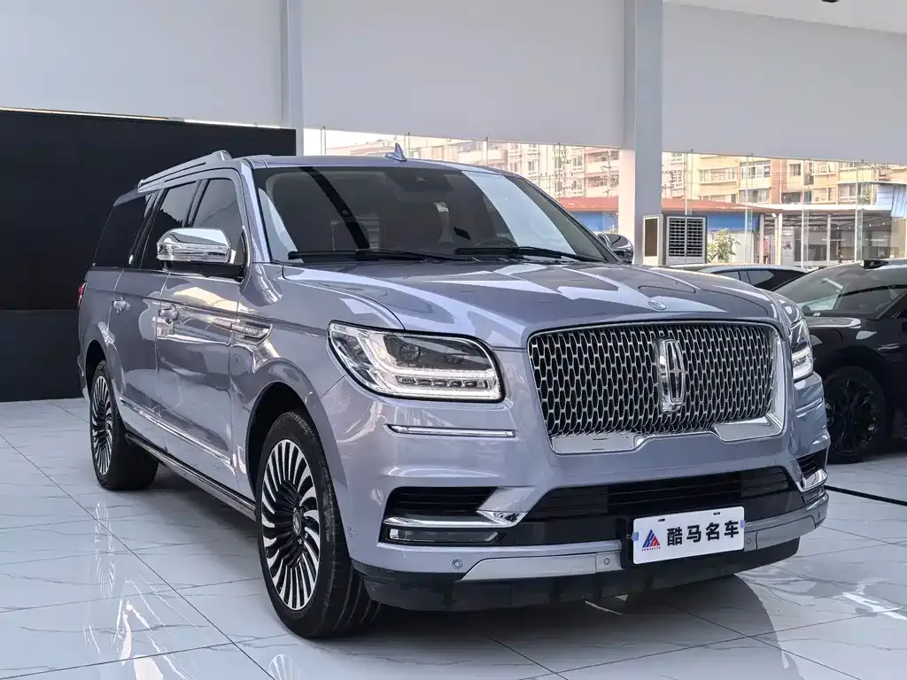 Lincoln Navigator — фото 9