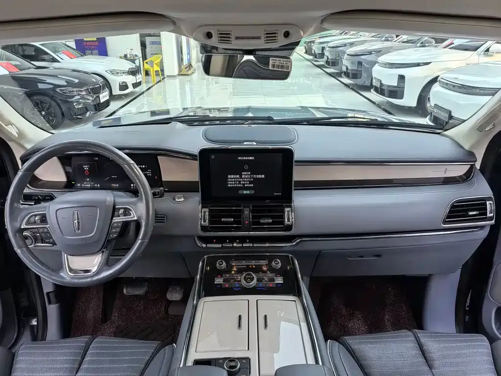 Lincoln Navigator — фото 2