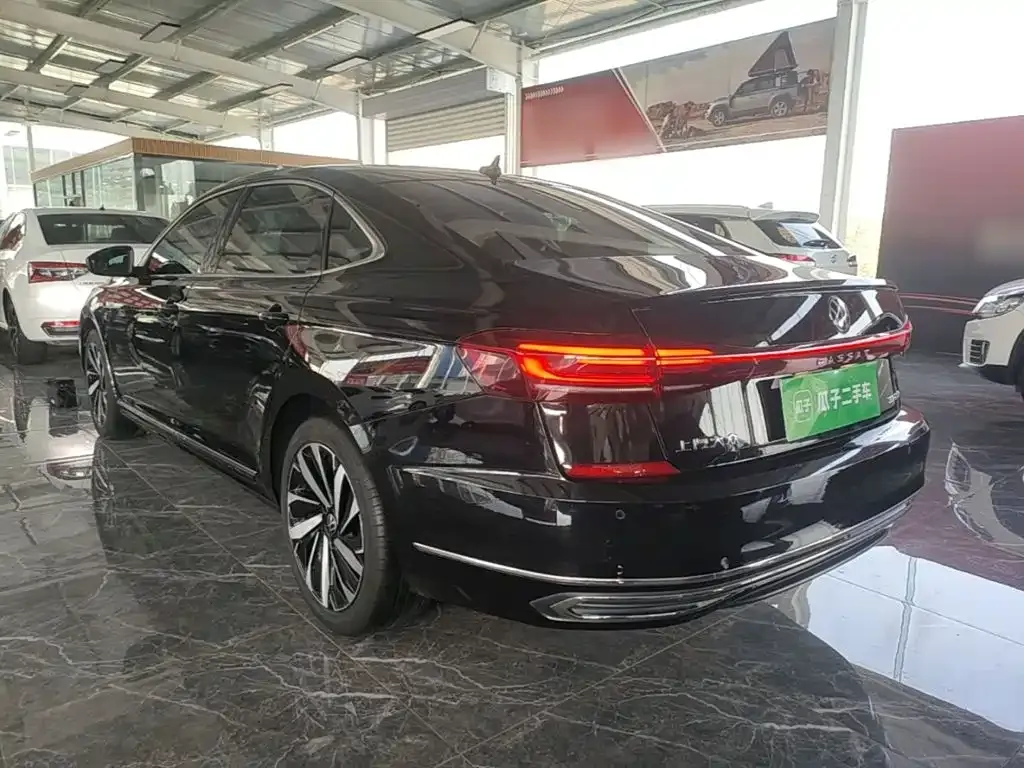Volkswagen Passat — фото 4