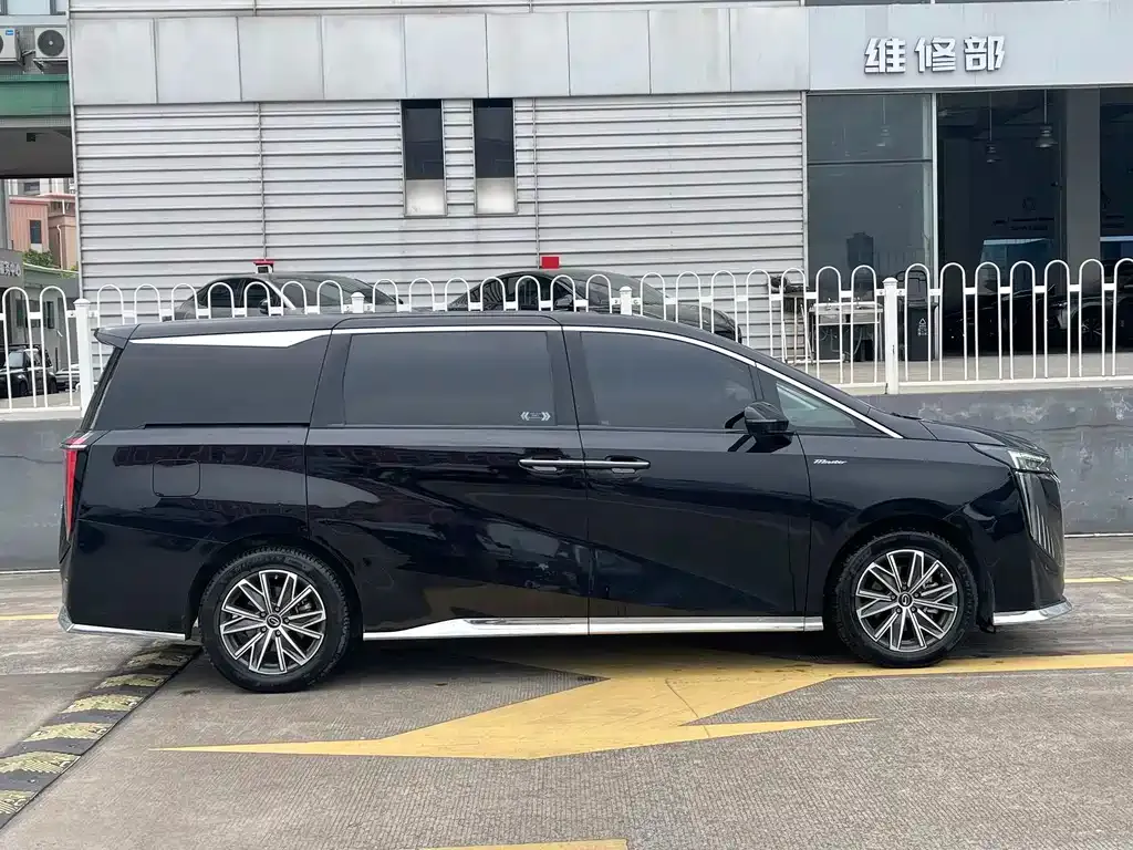 GAC Motor Trumpchi M8 — фото 4
