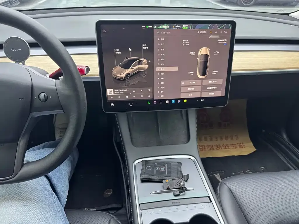 Tesla Model 3 — фото 8