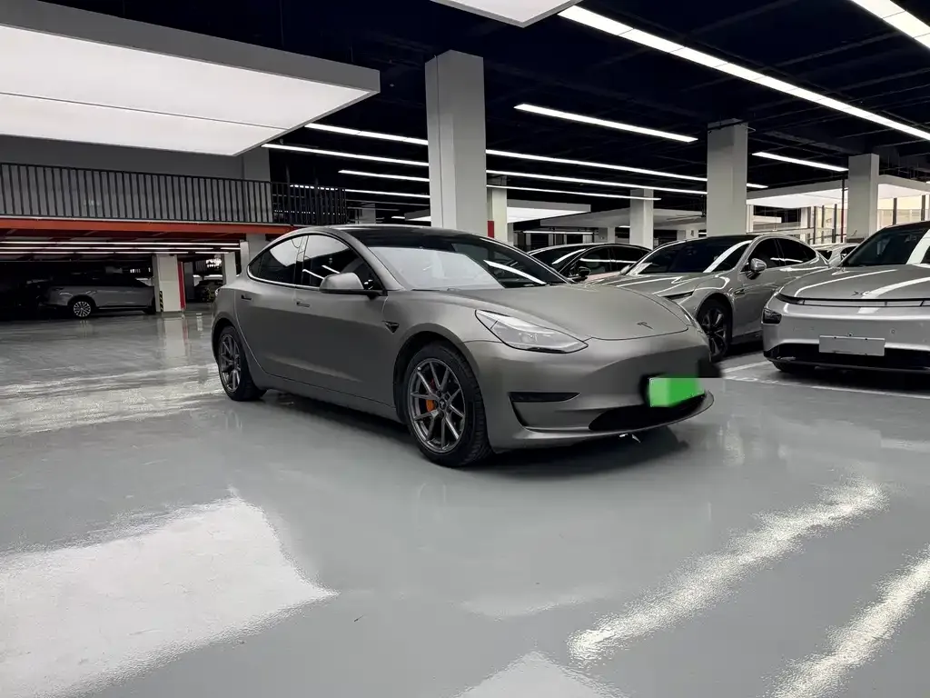 Tesla Model 3 — фото 2