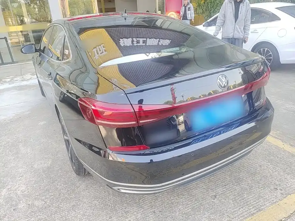 Volkswagen Passat — фото 6