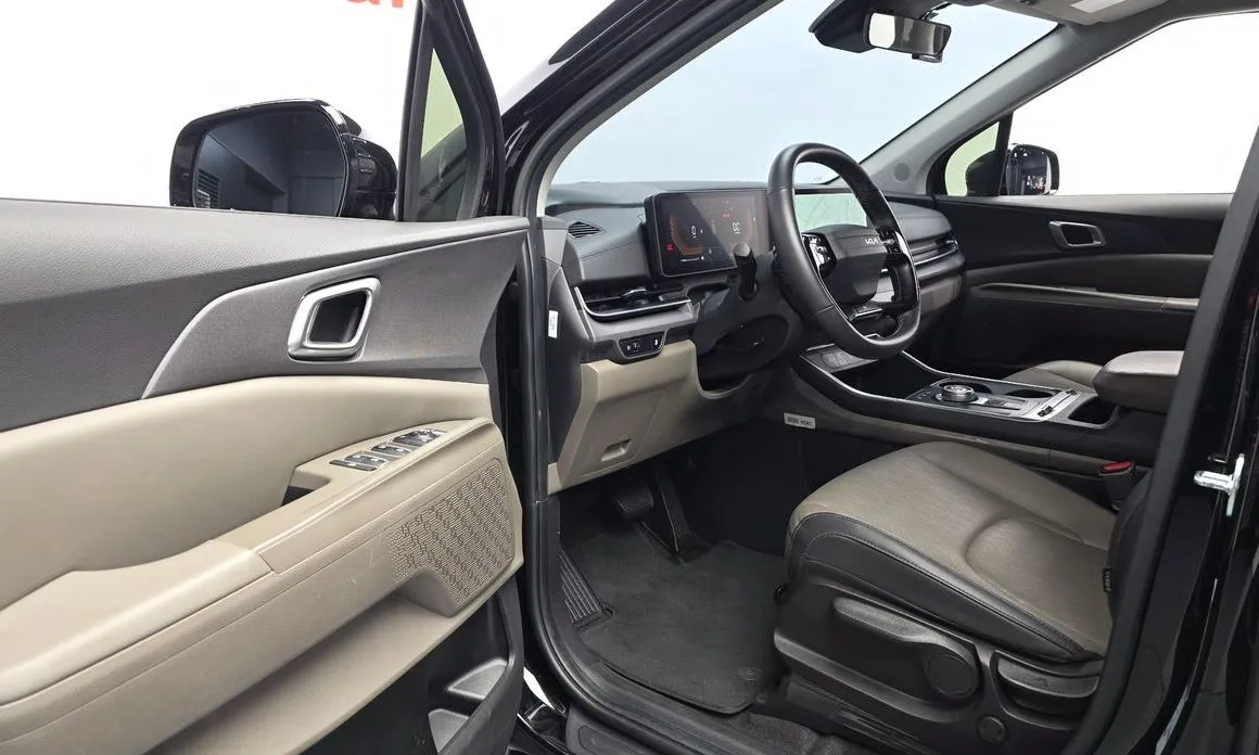 Kia Carnival — фото 10
