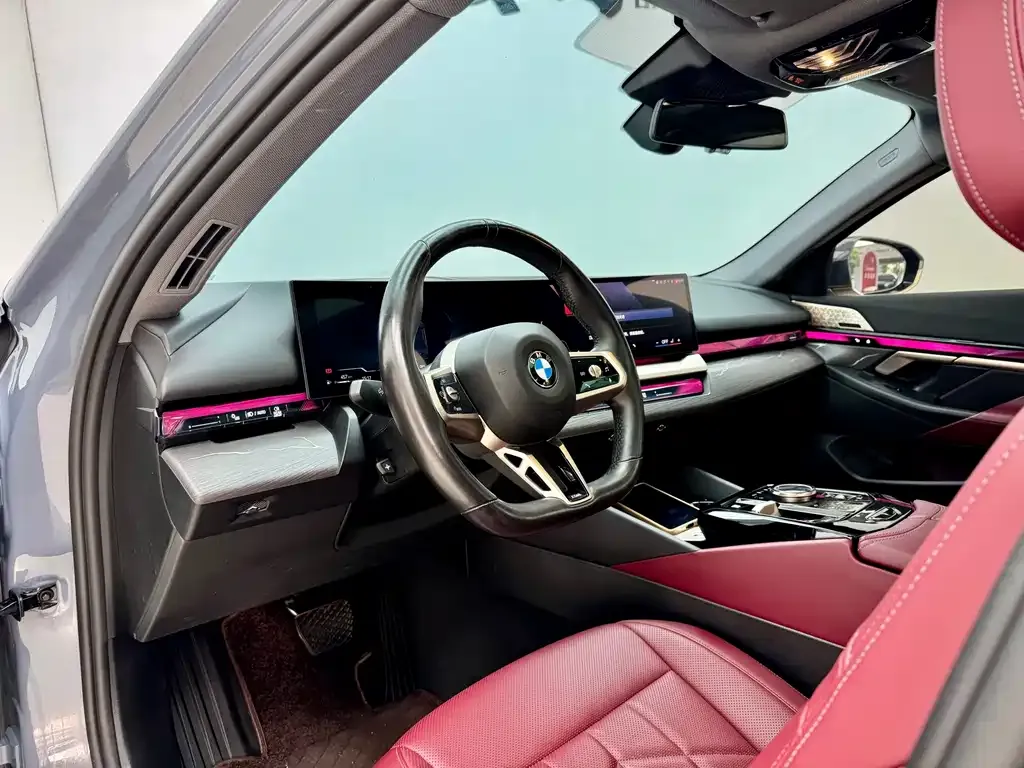 BMW 5 Series — фото 10