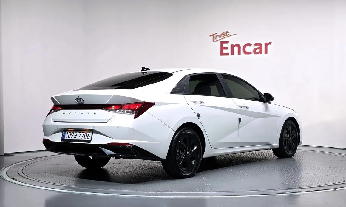 Hyundai AVANTE — фото 4