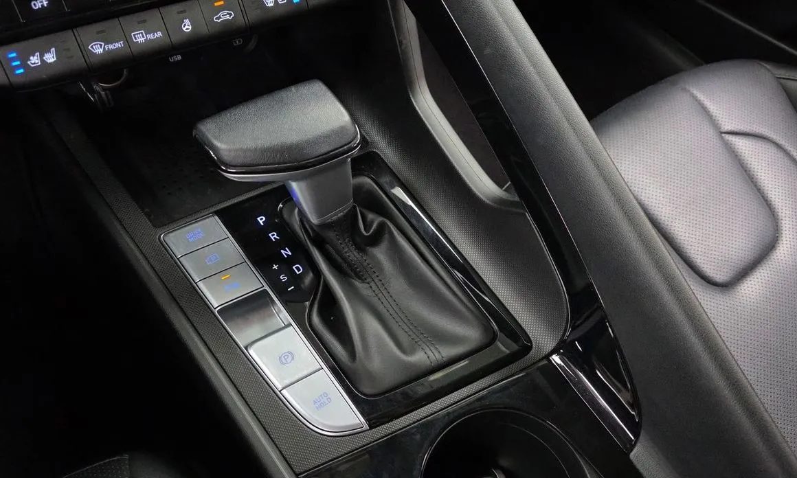 Hyundai AVANTE — фото 8