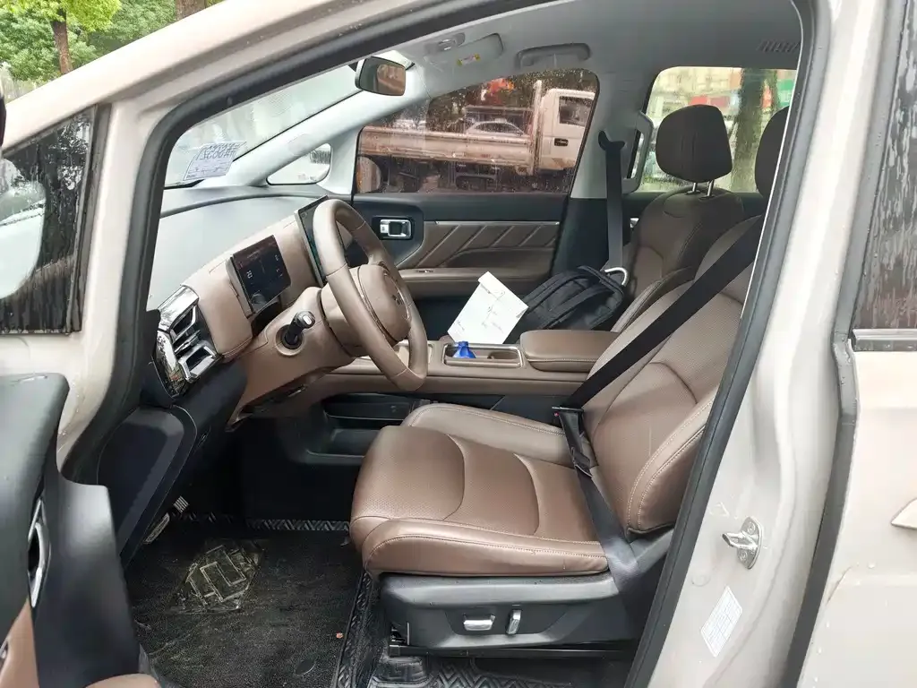 Wuling Xingguang 730 New Energy — фото 6