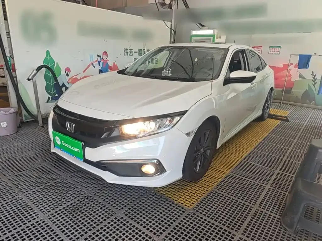 Honda Civic — фото 1