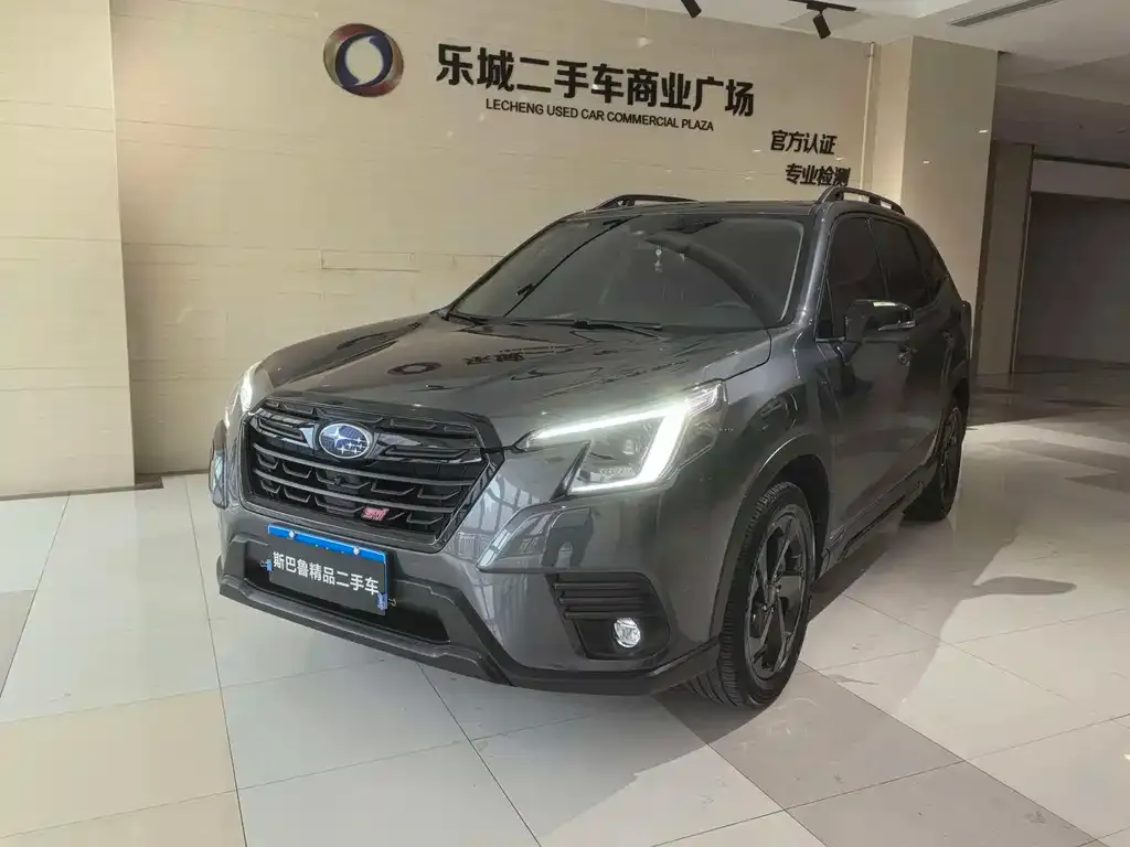 Subaru Forester — фото 1