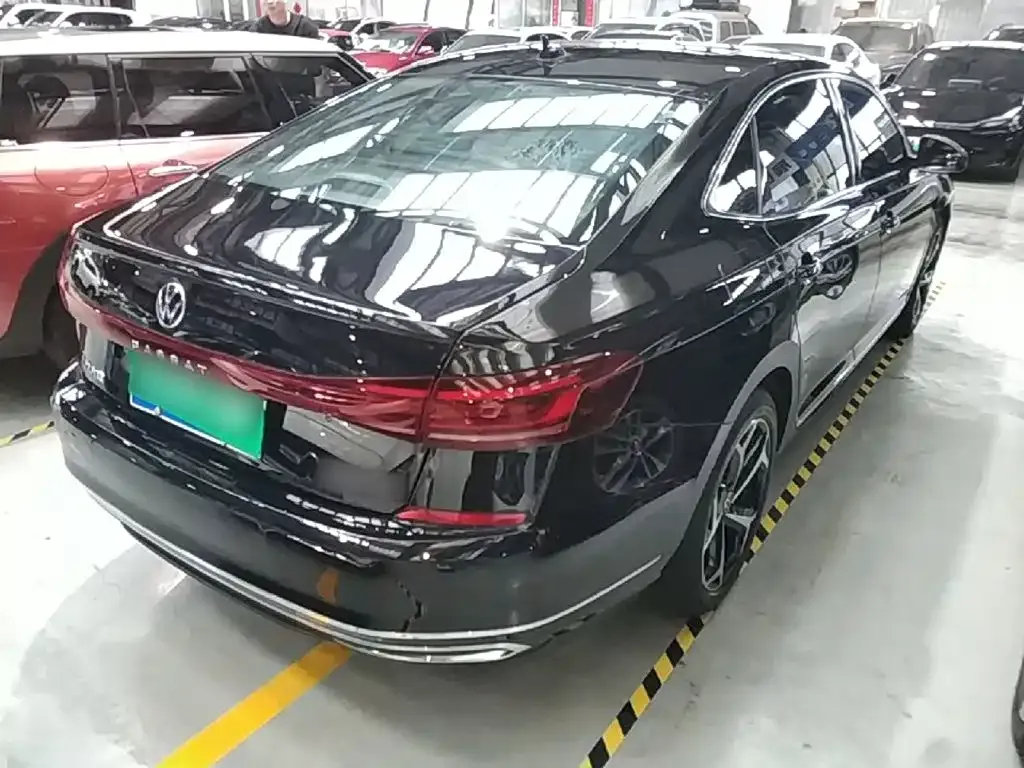 Volkswagen Passat — фото 8
