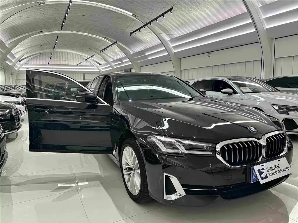 BMW 5 Series — фото 6