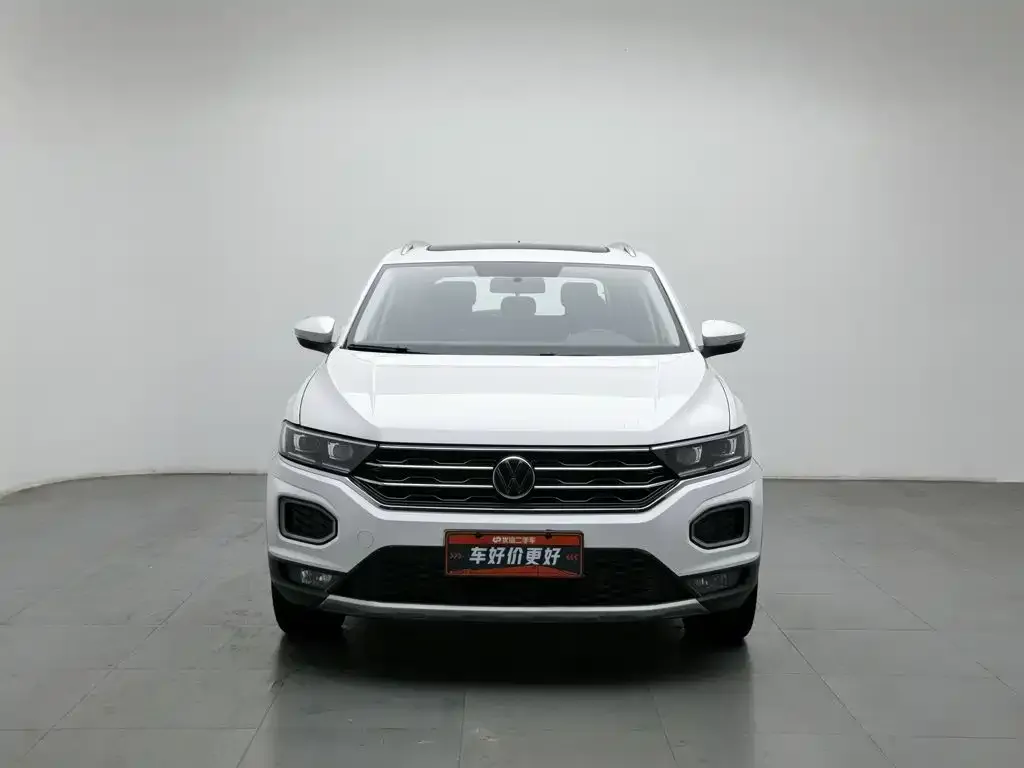 Volkswagen T-Roc — фото 10