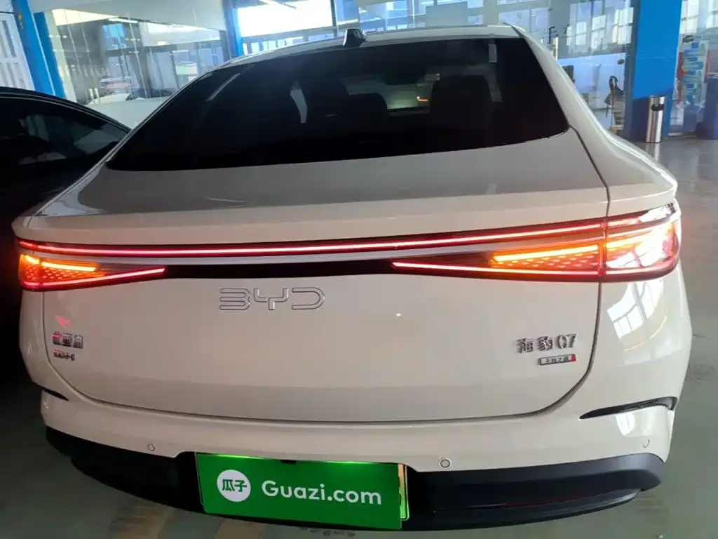 BYD Seal 07 DM-i — фото 3
