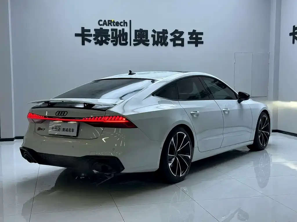 Audi A7 — фото 2