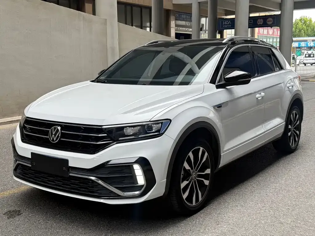 Volkswagen T-Roc — фото 1