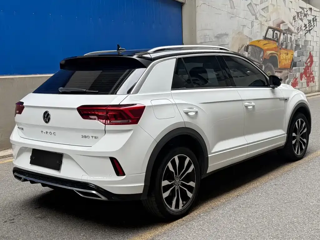 Volkswagen T-Roc — фото 8