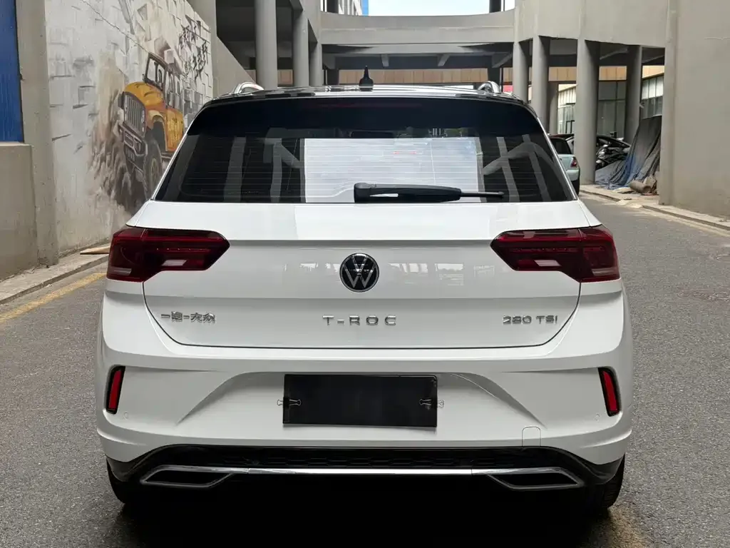 Volkswagen T-Roc — фото 9