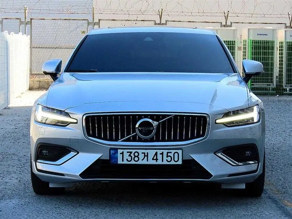 Volvo S60 — фото 4