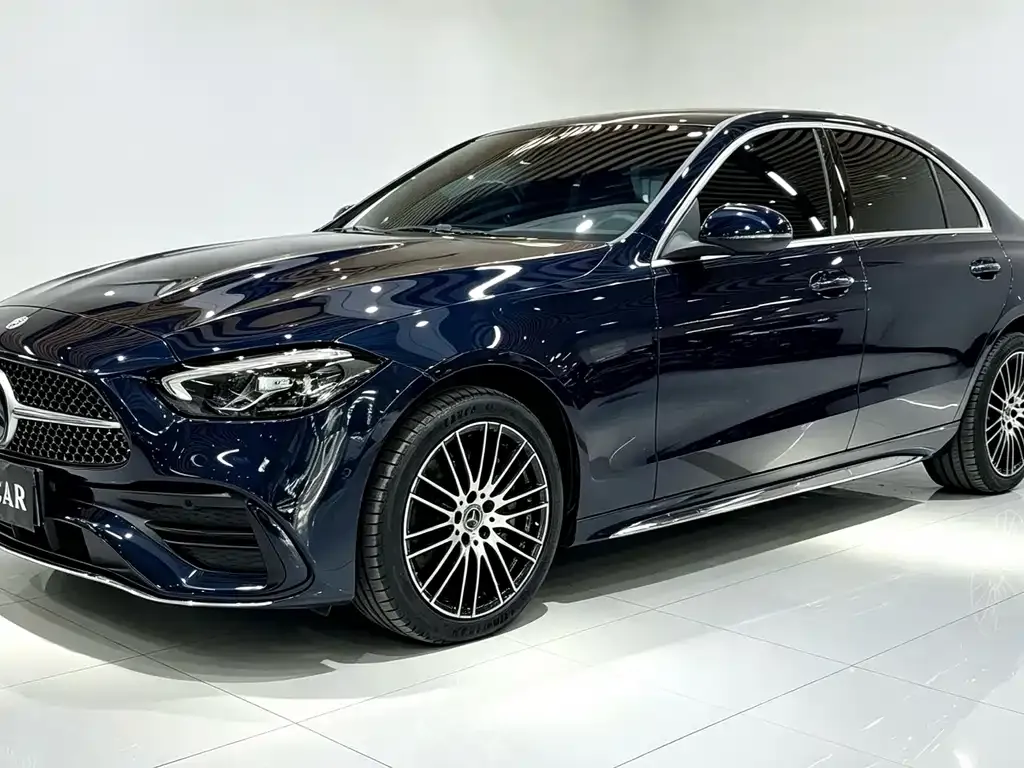 Mercedes-Benz C-Class — фото 1