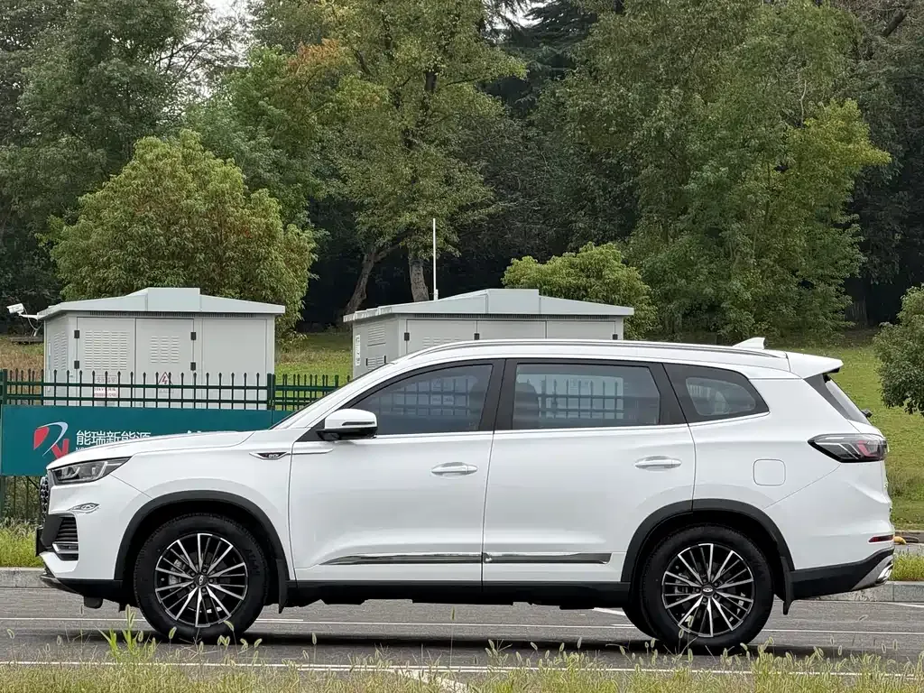 Chery Tiggo 8 PLUS — фото 9