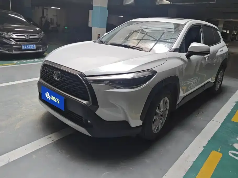 Toyota Corolla Cross — фото 1