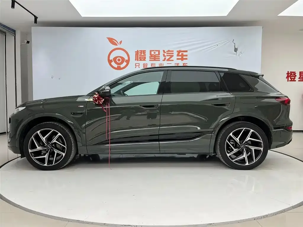 Audi Q6L e-tron — фото 10