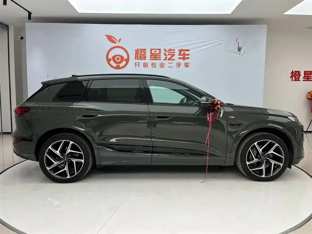 Audi Q6L e-tron — фото 9