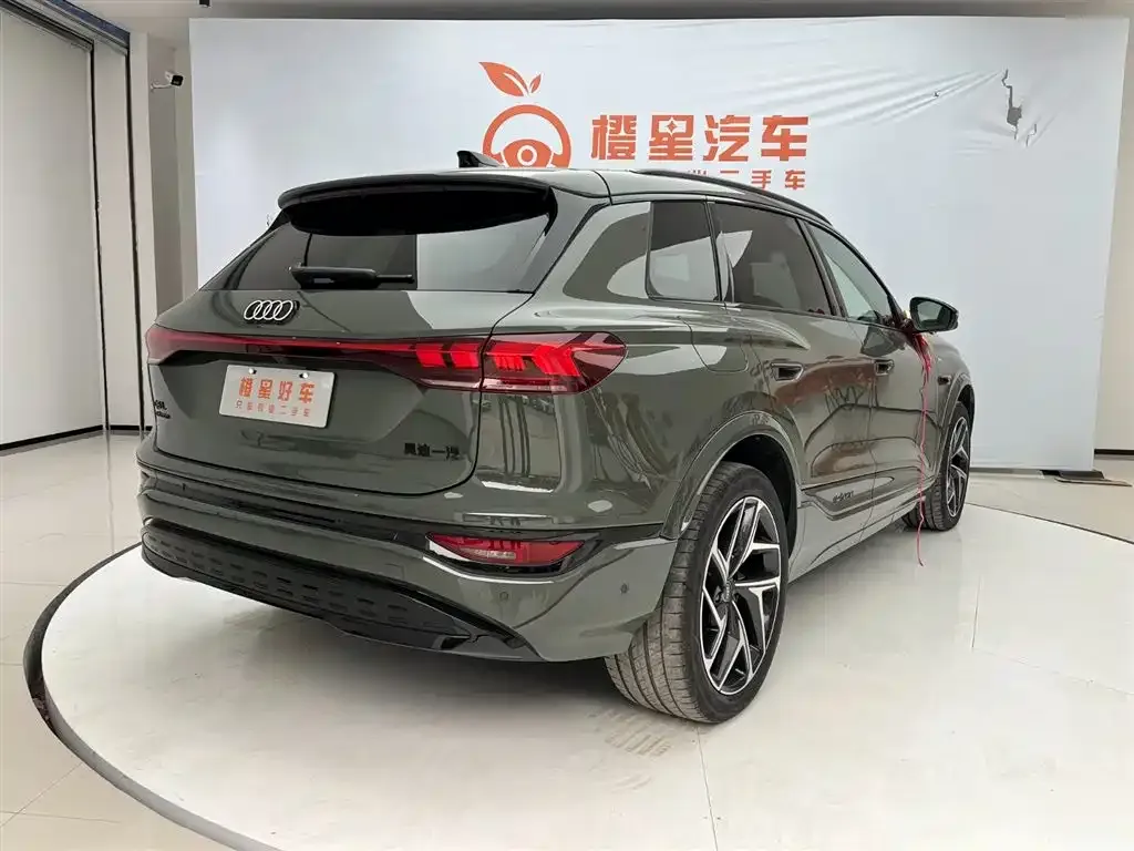Audi Q6L e-tron — фото 7