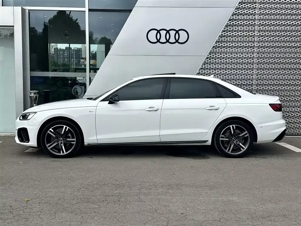 Audi A4L — фото 3