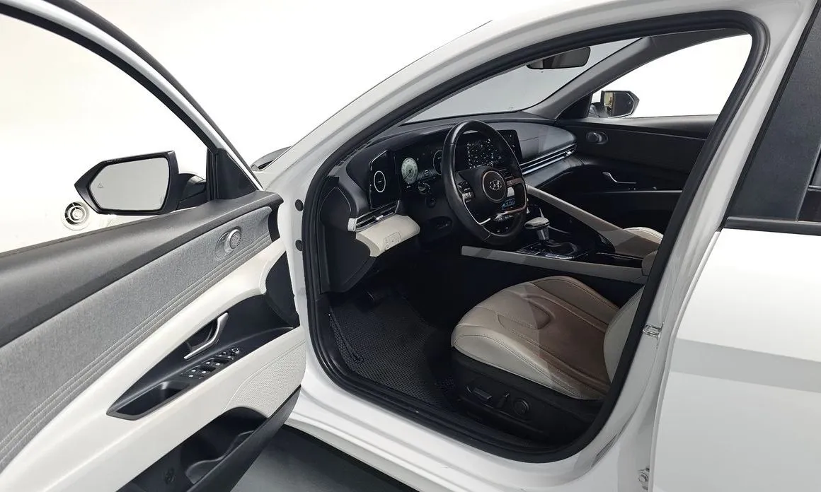 Hyundai AVANTE — фото 4