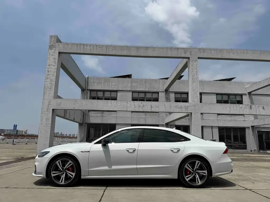 Audi A7L — фото 3