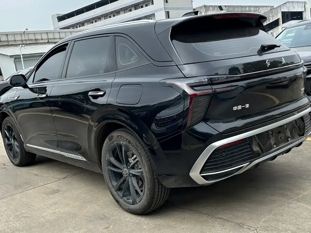 Hongqi HS3 PHEV — фото 8