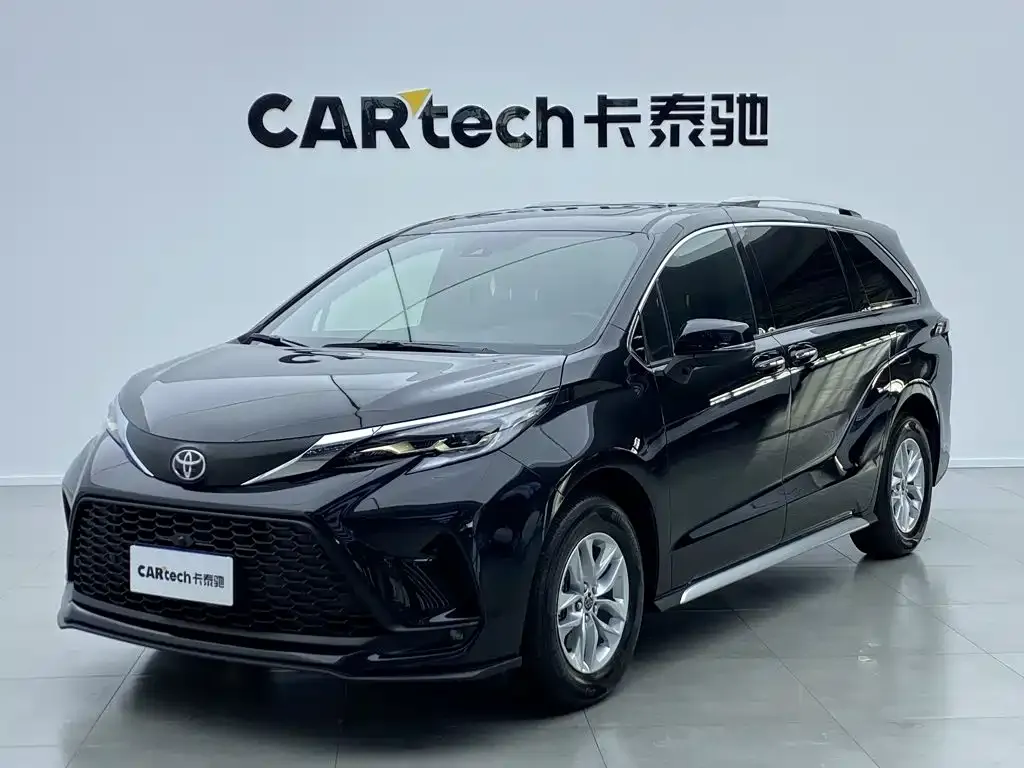 Toyota Granvia — фото 1