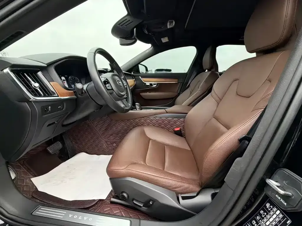 Volvo S90 — фото 10