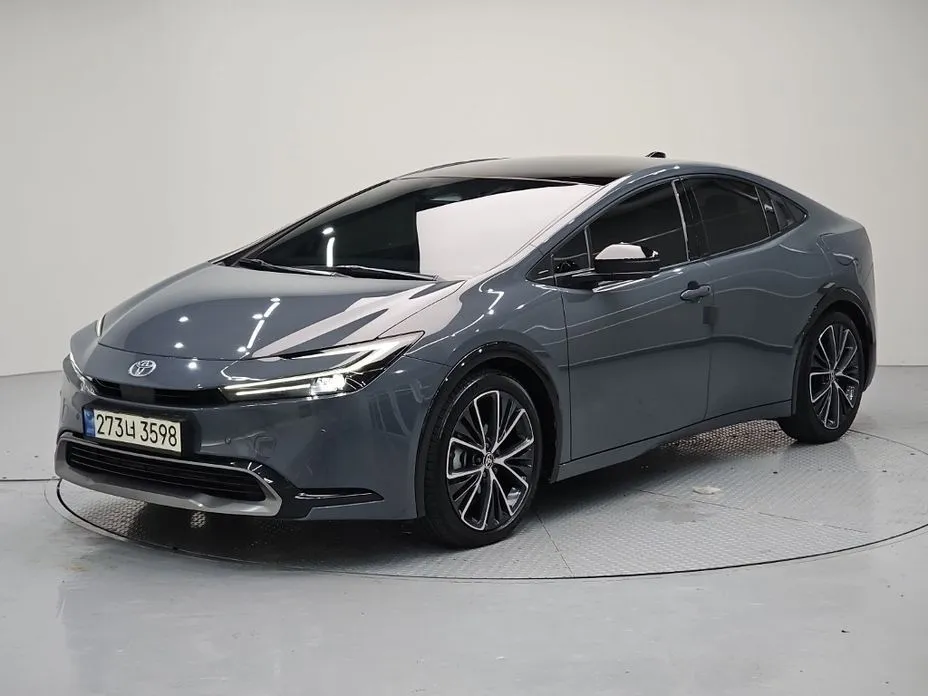 Toyota Prius — фото 1