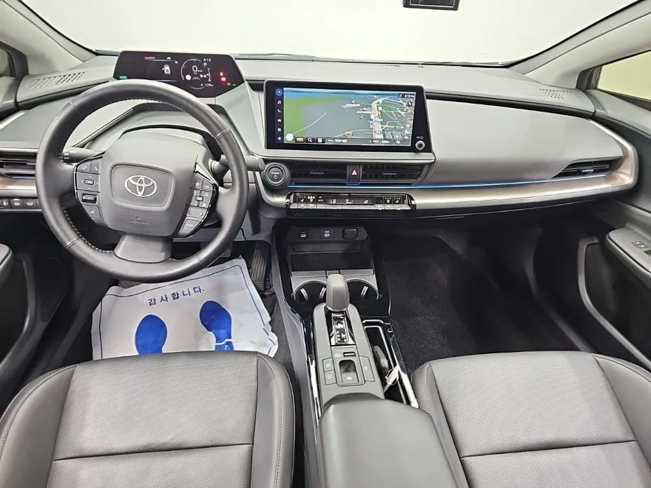 Toyota Prius — фото 7