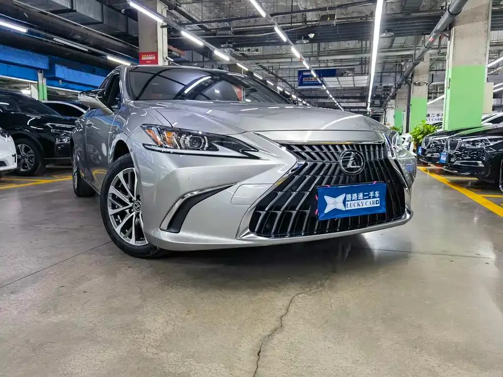 Lexus ES — фото 2
