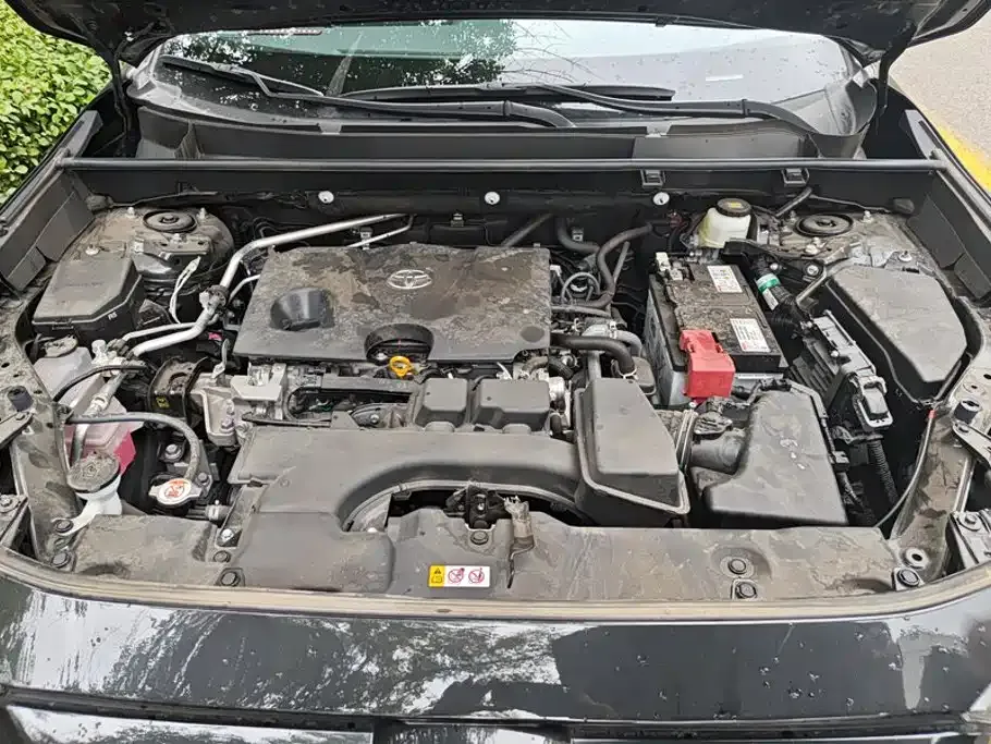 Toyota RAV4 — фото 4