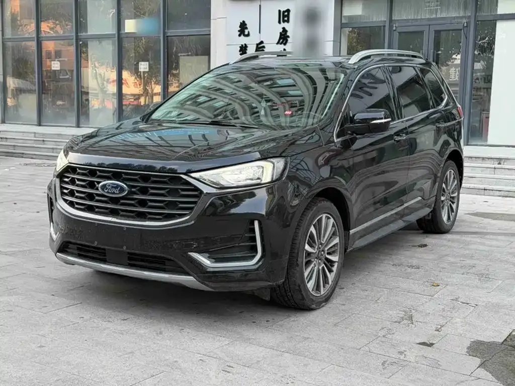 Ford Edge — фото 1