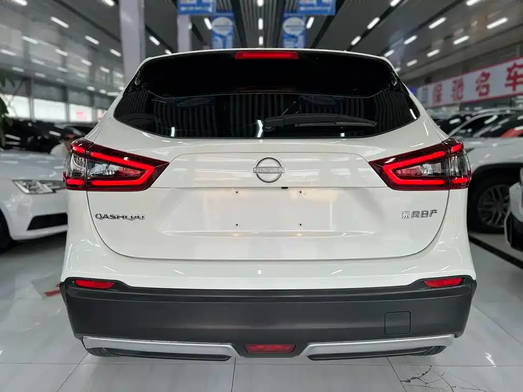 Nissan Qashqai — фото 5