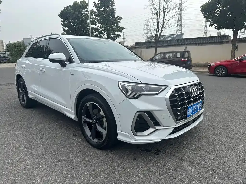 Audi Q3 — фото 10