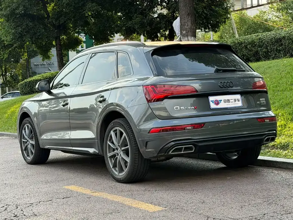 Audi Q5L — фото 6