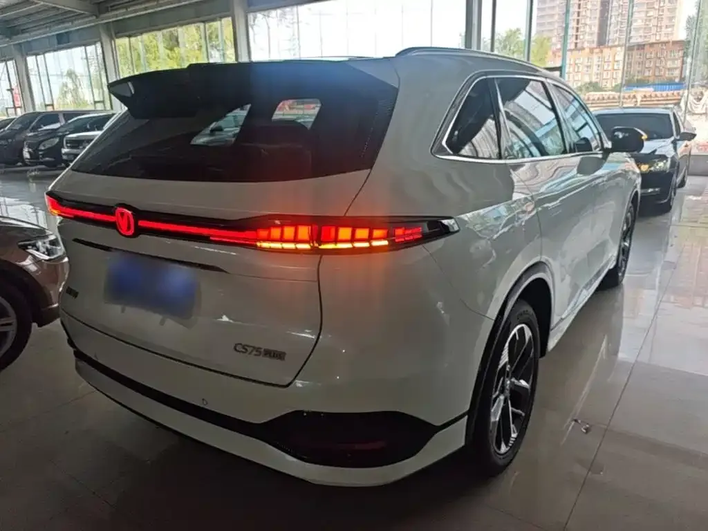 Changan CS75 PLUS — фото 9