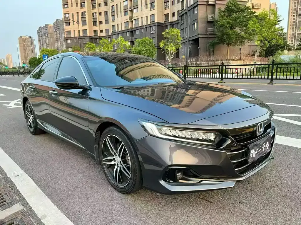 Honda Accord — фото 9